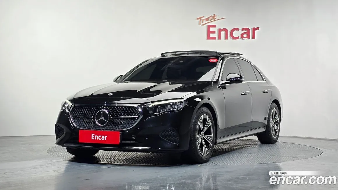 Mercedes-Benz E-Class — фото 1
