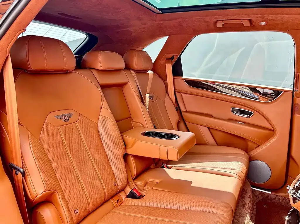 Bentley Bentayga — фото 9