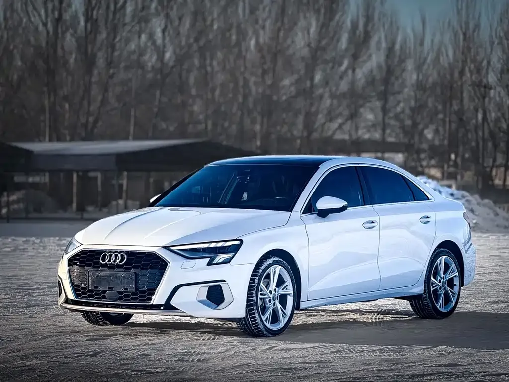 Audi A3 — фото 1