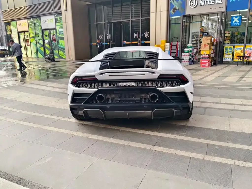 Lamborghini Huracan — фото 5