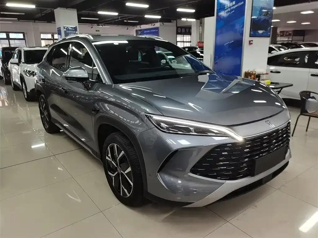 BYD L DM-i — фото 8