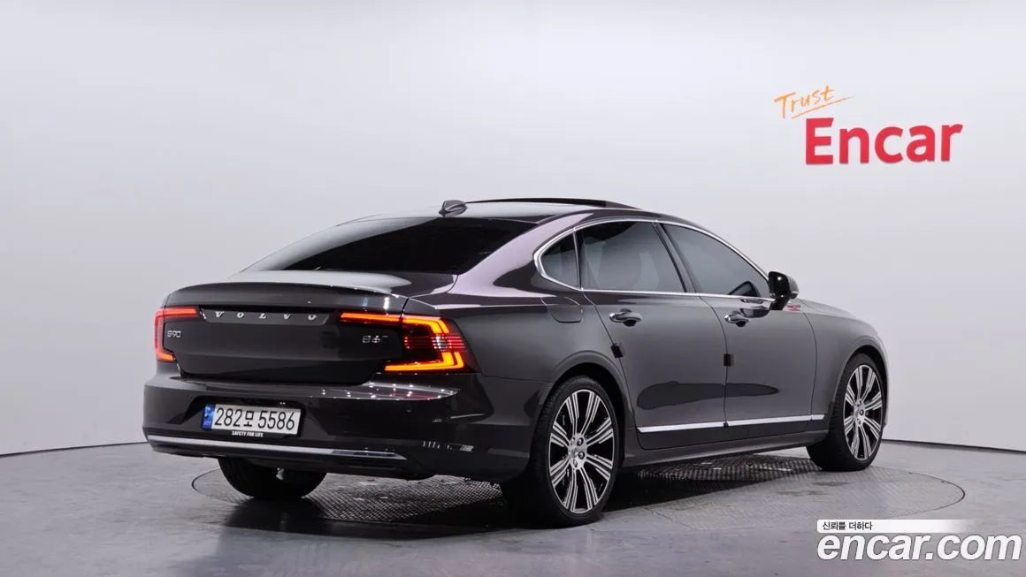 Volvo S90 — фото 4
