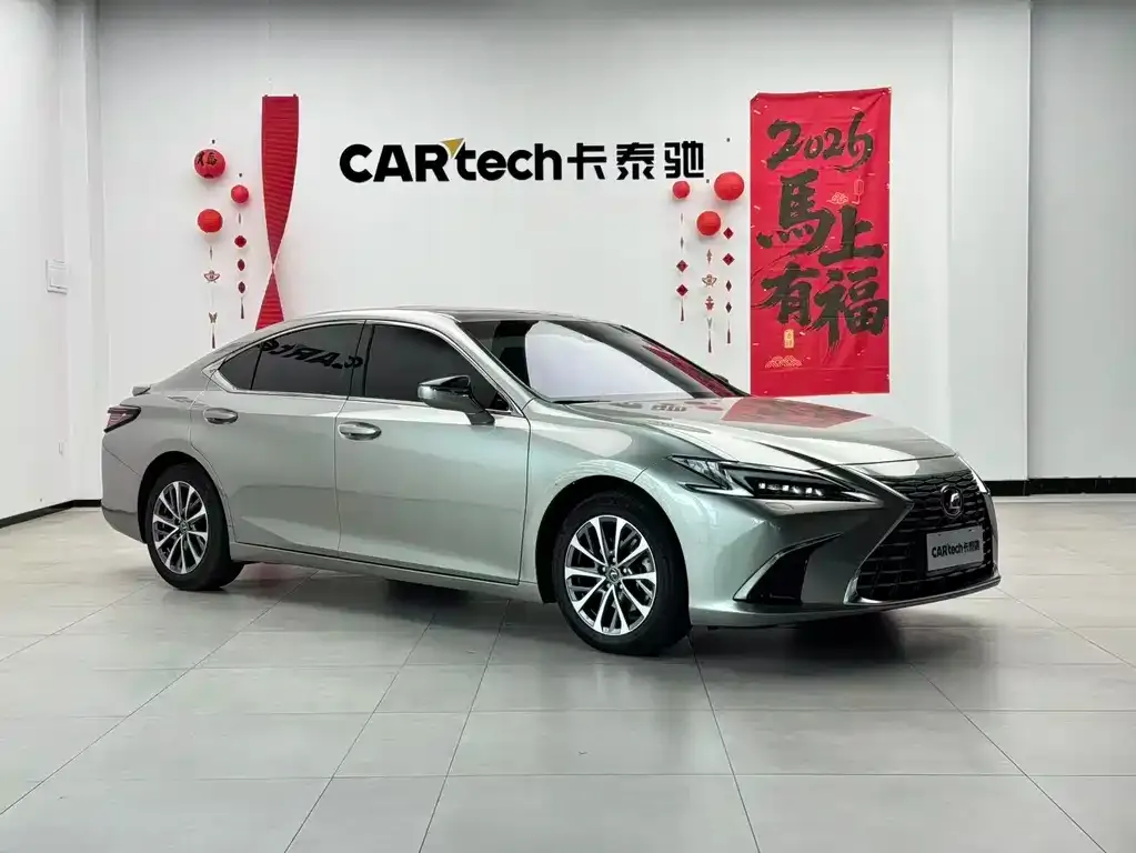 Lexus ES — фото 5