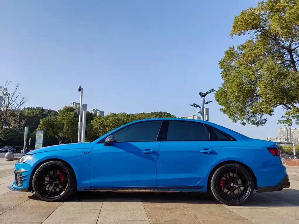 Audi S4 — фото 7