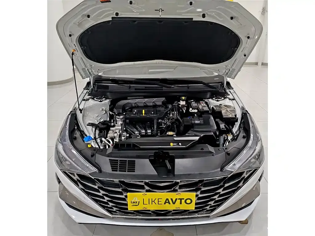 Hyundai Elantra — фото 6