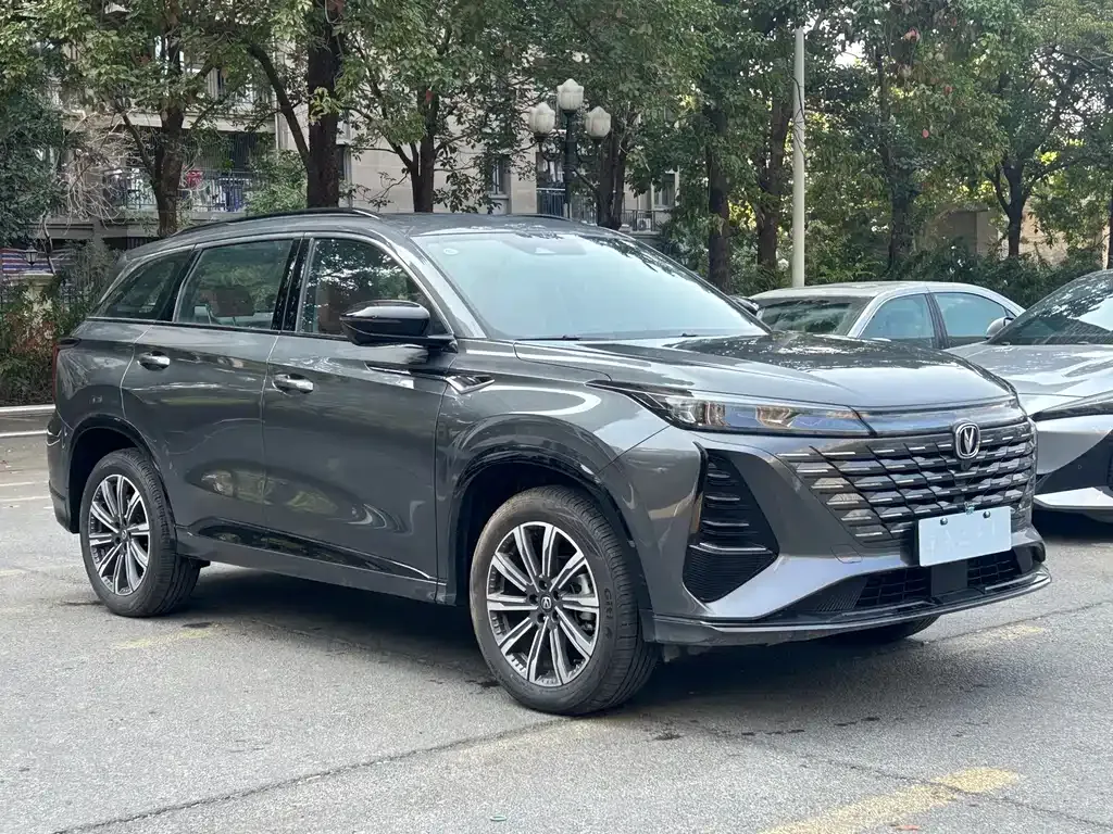 Changan CS75PLUS — фото 8