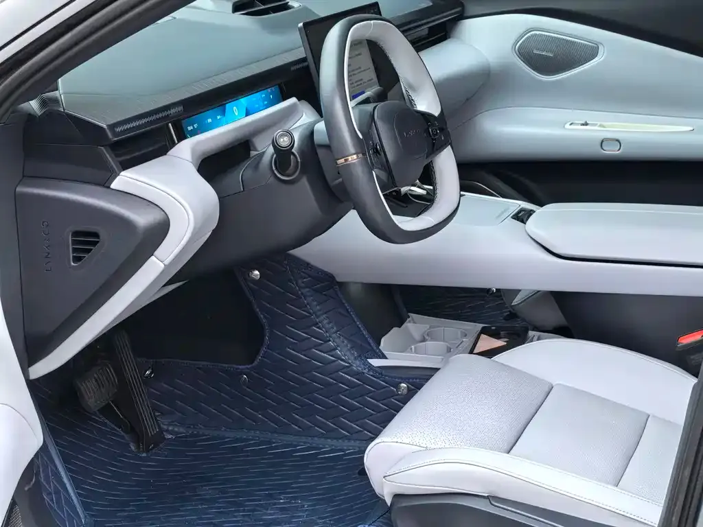 Lynk & Co Z10 — фото 6