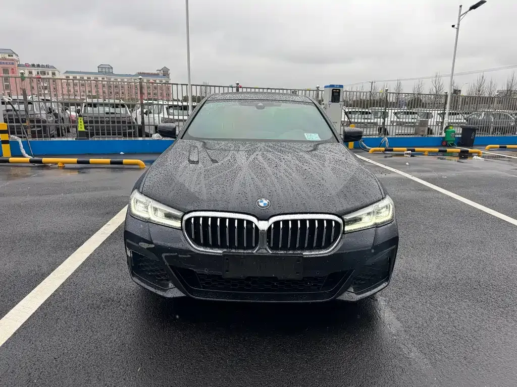 BMW 5 Series — фото 2