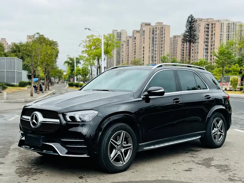 Mercedes-Benz GLE — фото 1