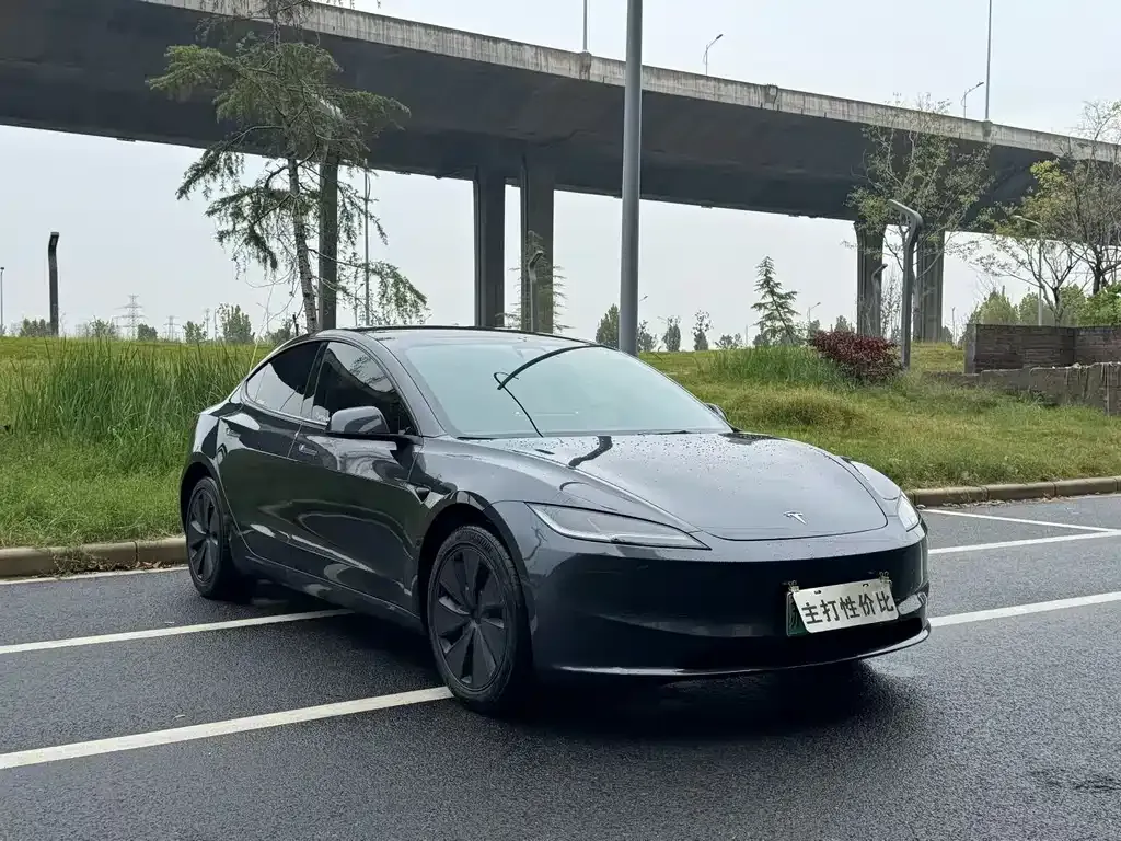 Tesla Model 3 — фото 4