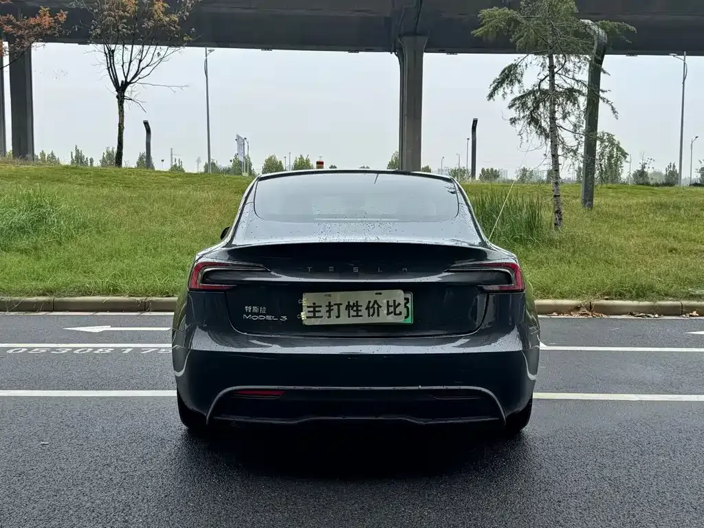 Tesla Model 3 — фото 5