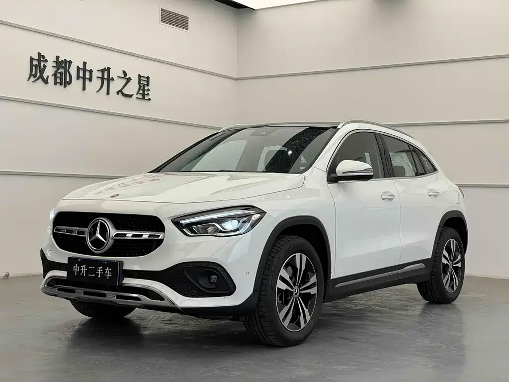 Mercedes-Benz GLA — фото 1