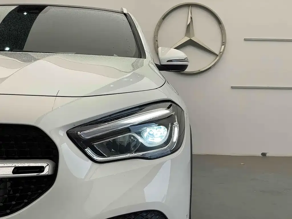 Mercedes-Benz GLA — фото 8