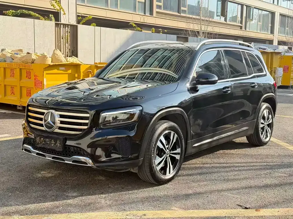 Mercedes-Benz GLB — фото 1