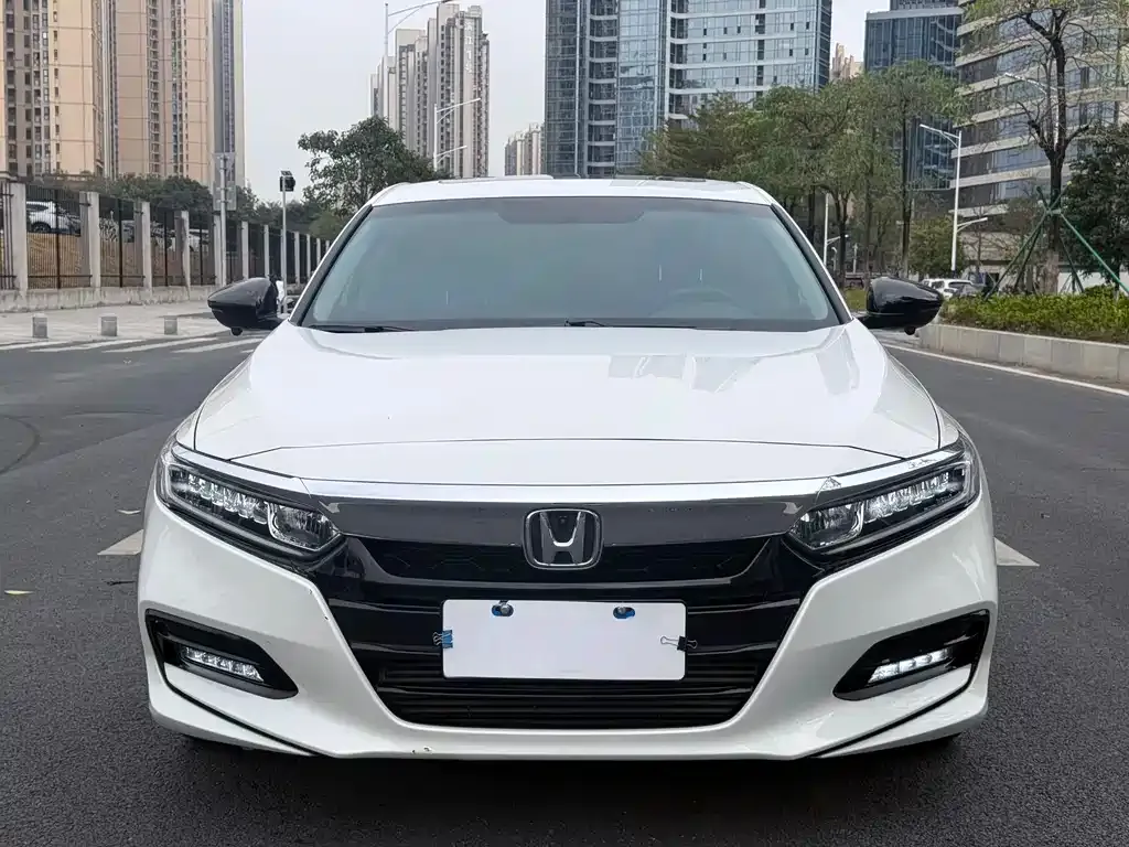 Honda Accord — фото 4