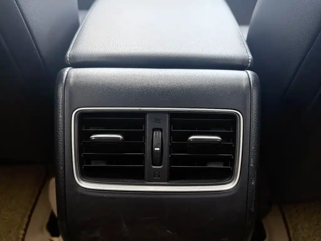 Honda Accord — фото 7