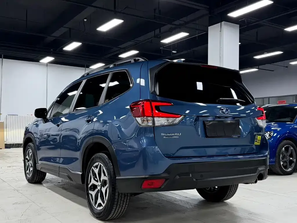 Subaru Forester — фото 5