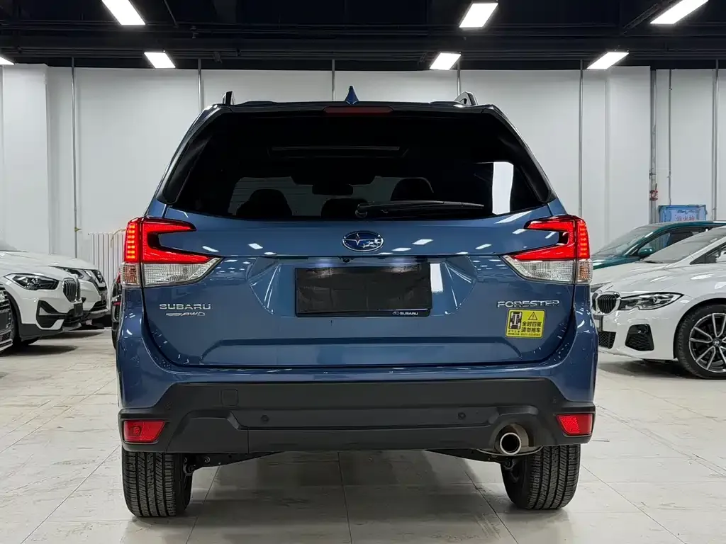 Subaru Forester — фото 8