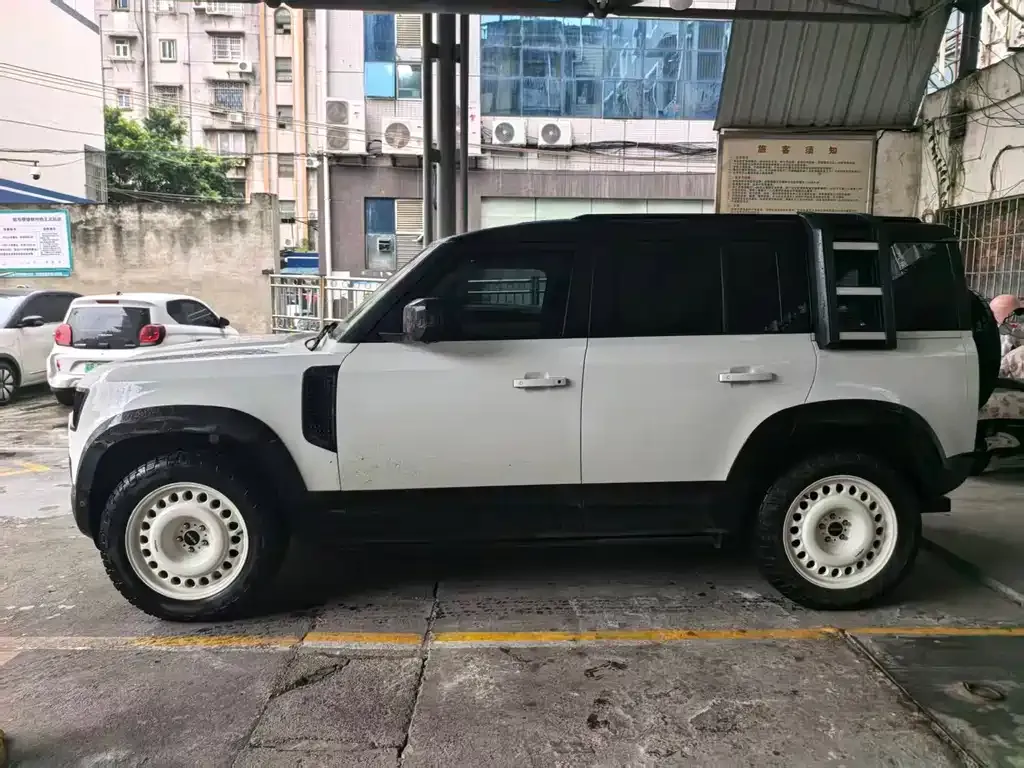 Land Rover Defender — фото 5