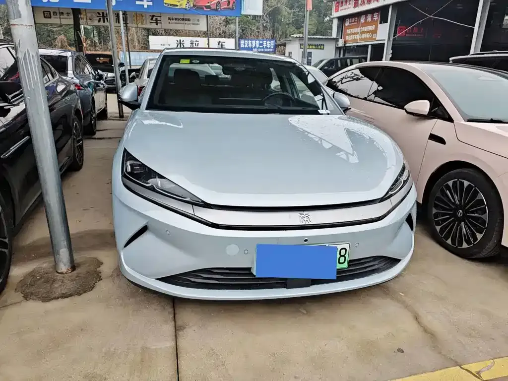 BYD Qin L — фото 1