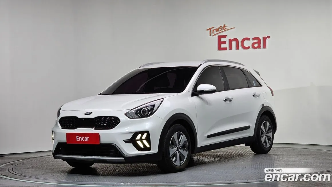 Kia Niro — фото 1