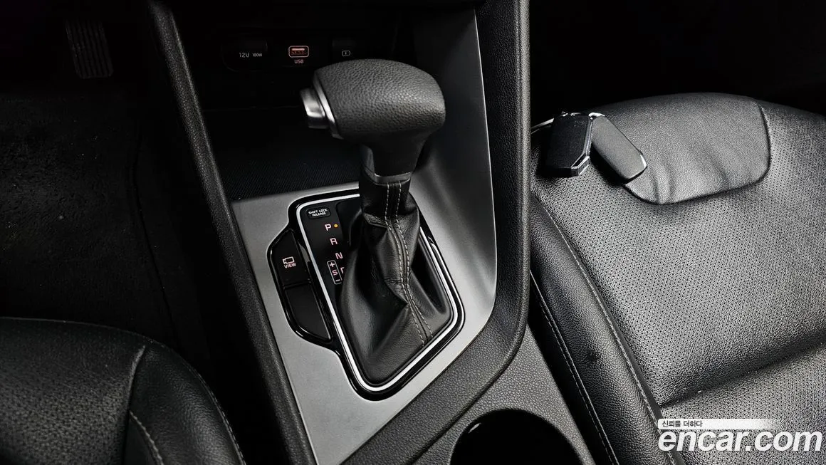 Kia Niro — фото 10