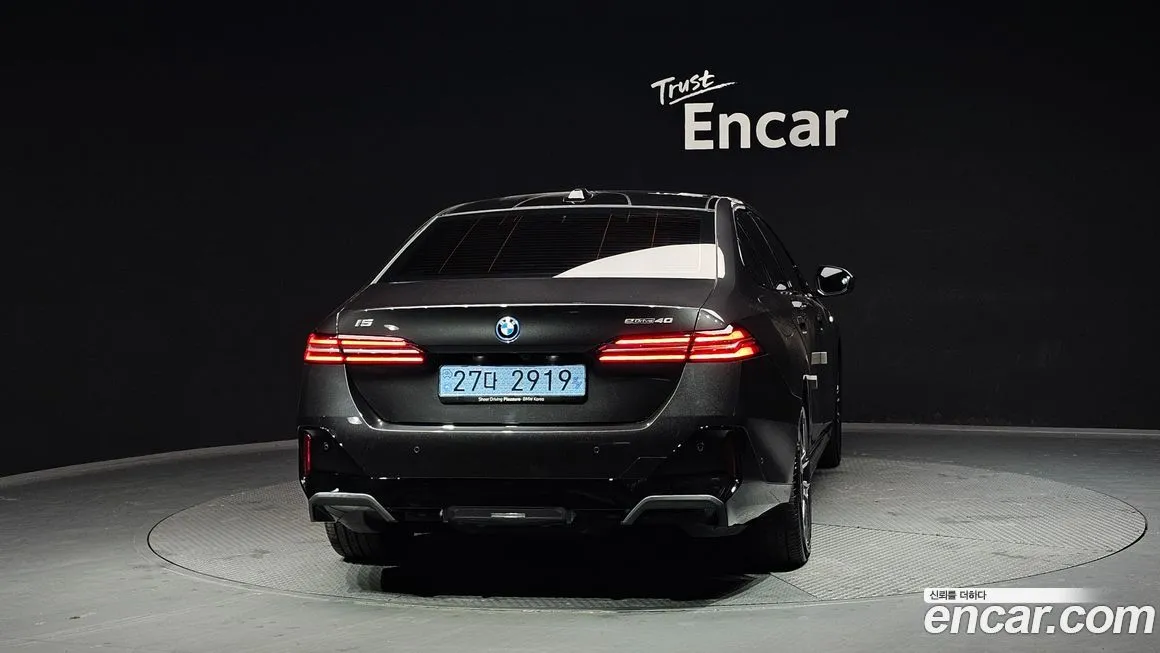 BMW i5 — фото 3