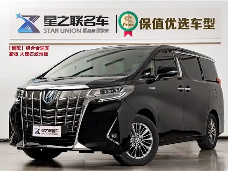 Toyota Alphard — фото 1