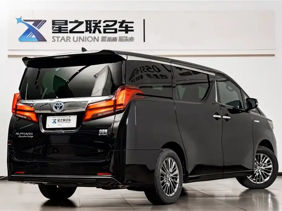 Toyota Alphard — фото 5