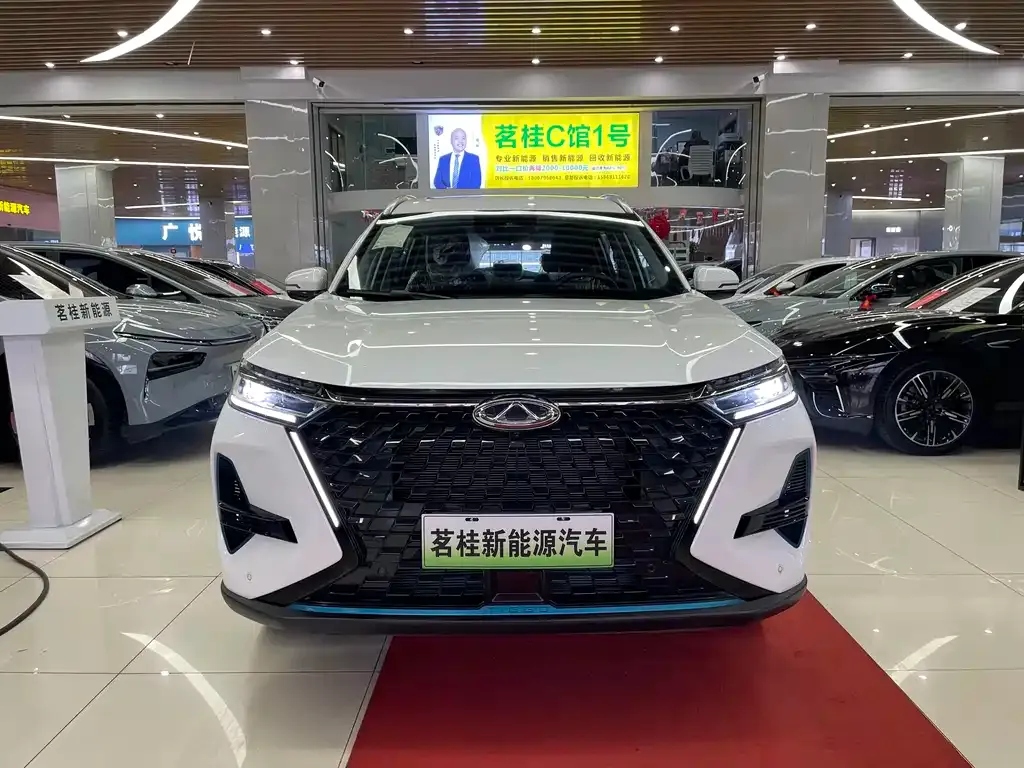 Chery Tiggo 8 PRO NEV — фото 2