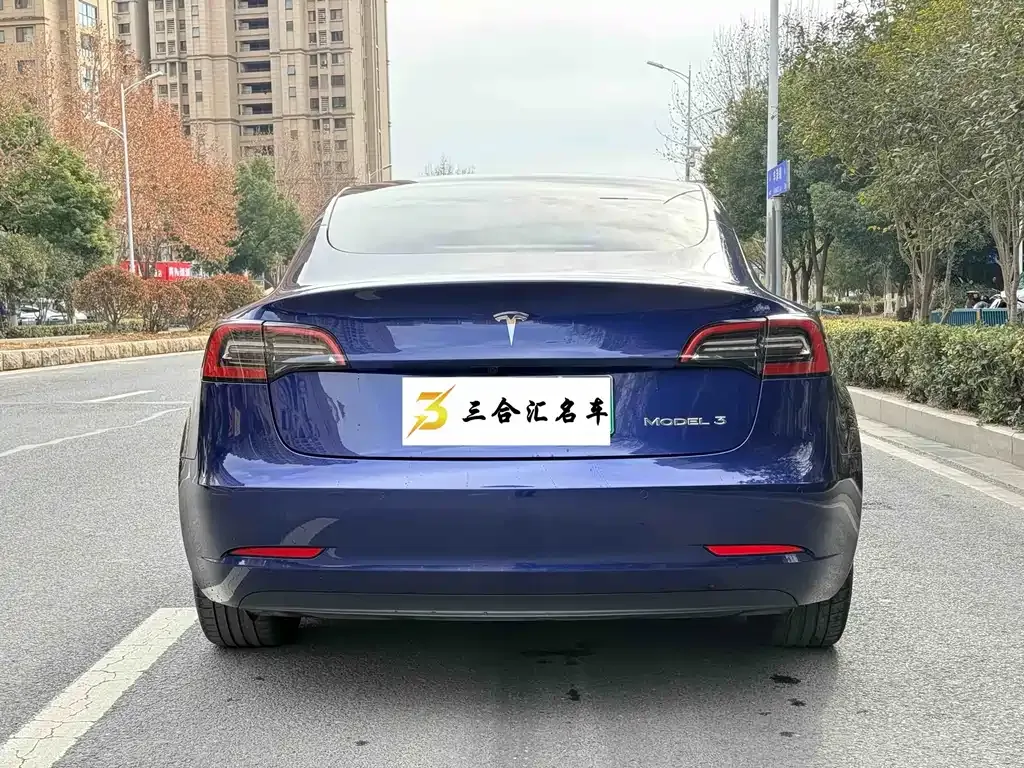 Tesla Model 3 — фото 7