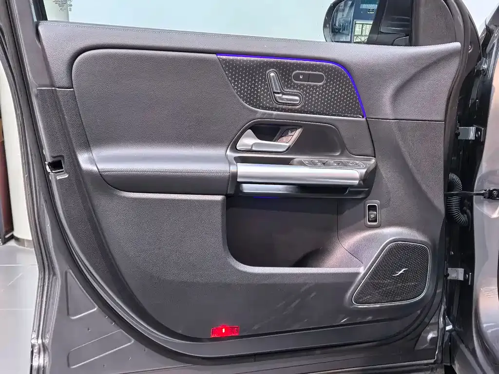 Mercedes-Benz EQA — фото 5