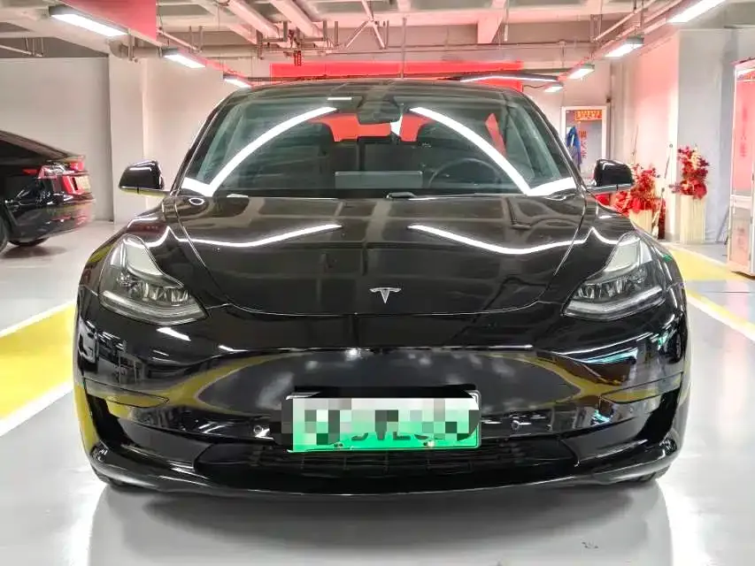 Tesla Model 3 — фото 5