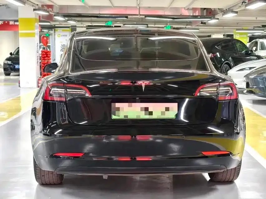 Tesla Model 3 — фото 7