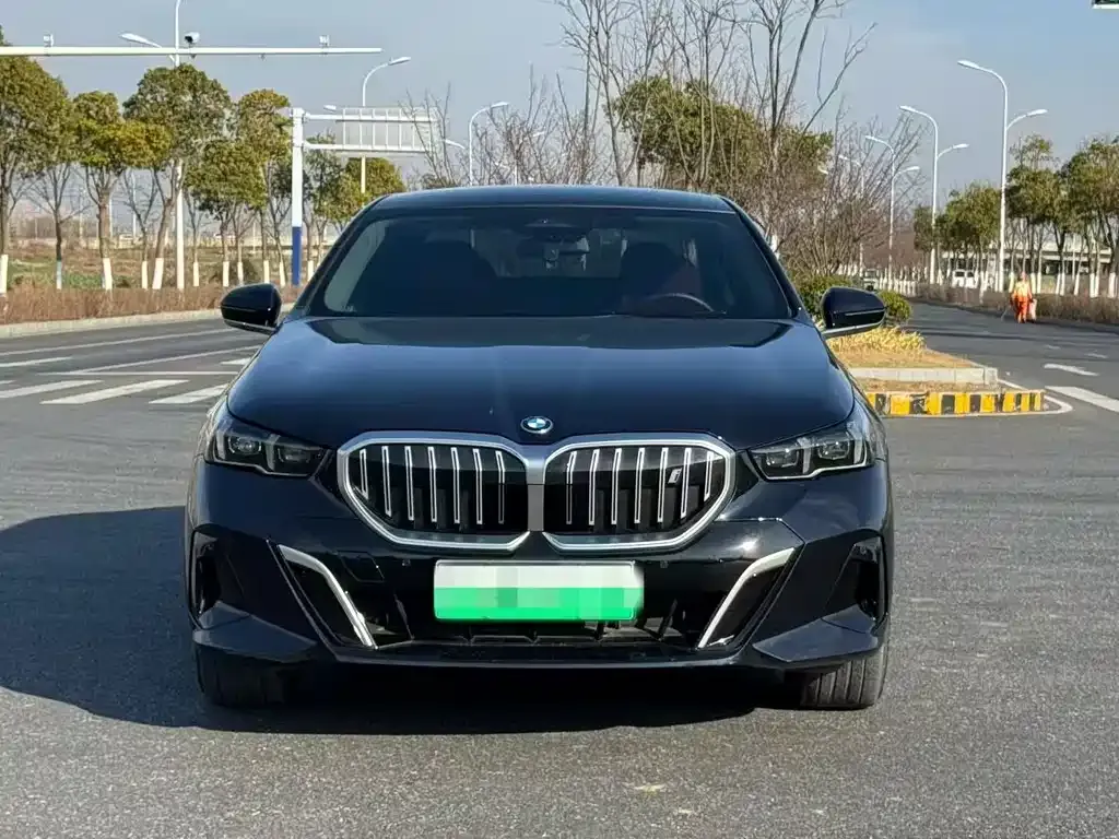 BMW i5 — фото 7