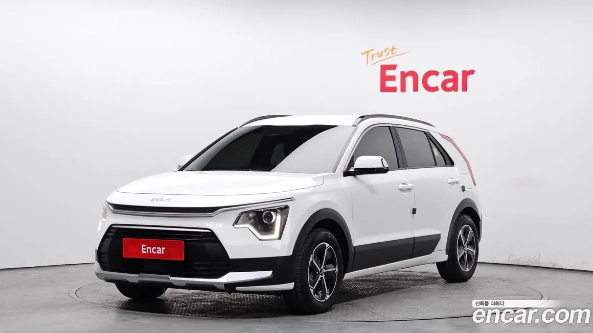 Kia Niro — фото 1