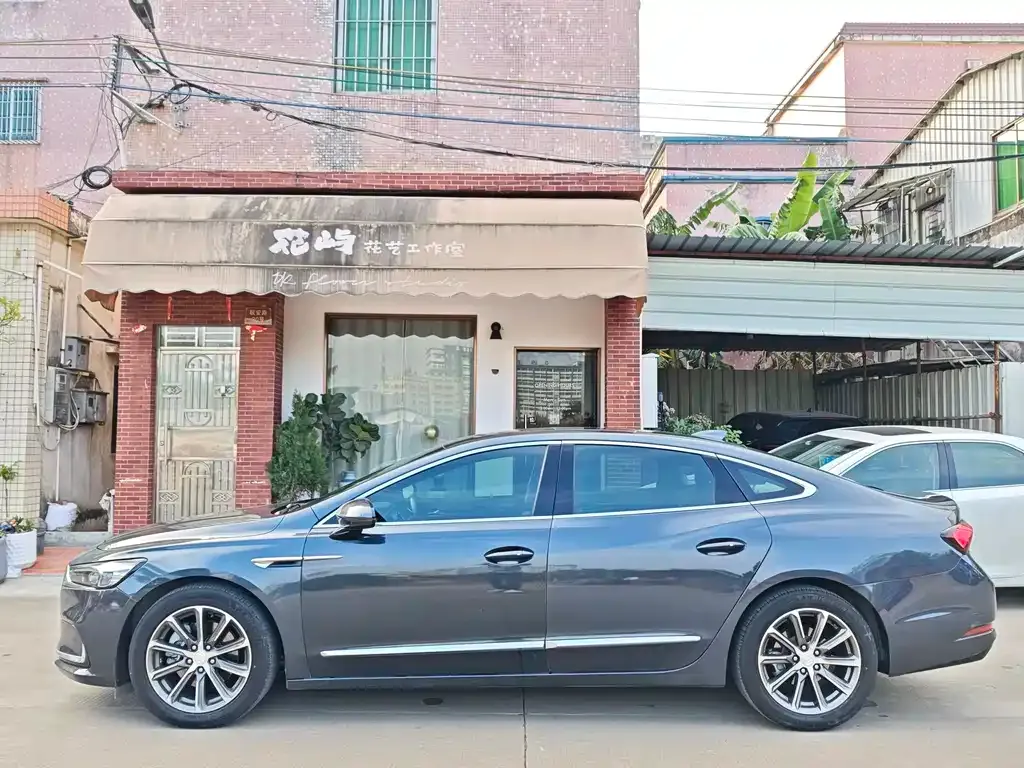 Buick LaCrosse — фото 3