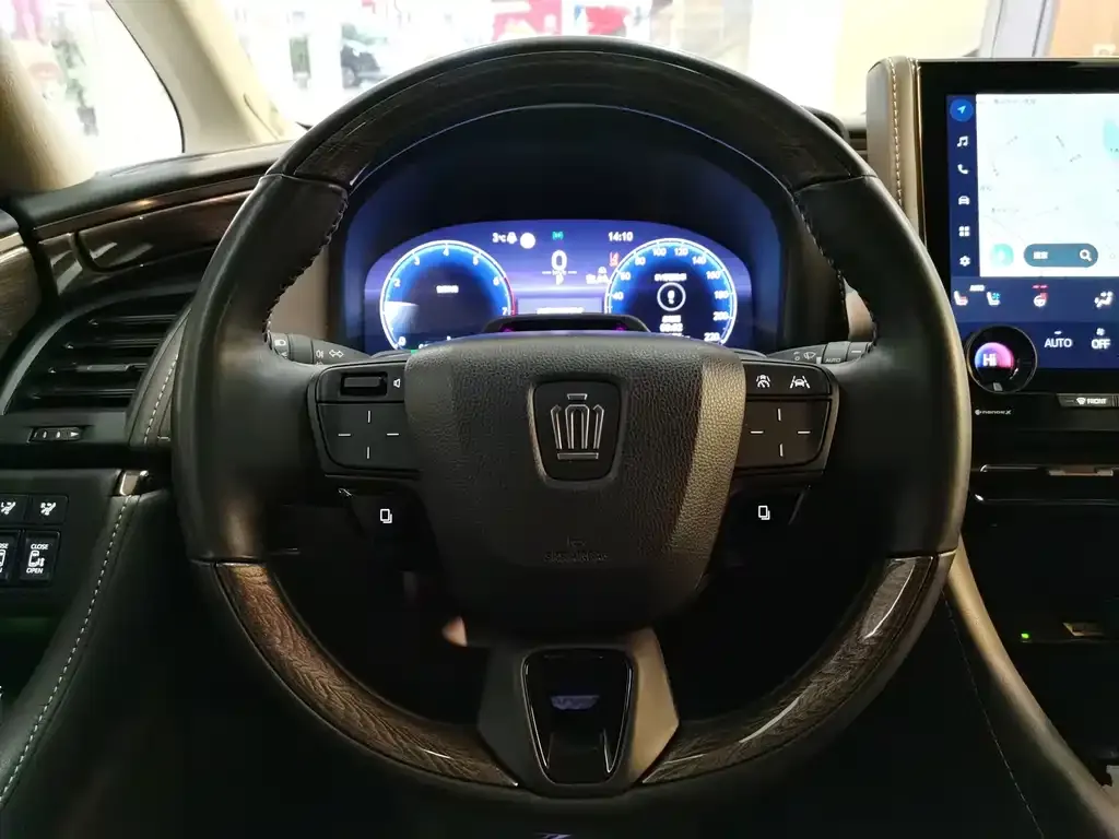 Toyota Vellfire — фото 6