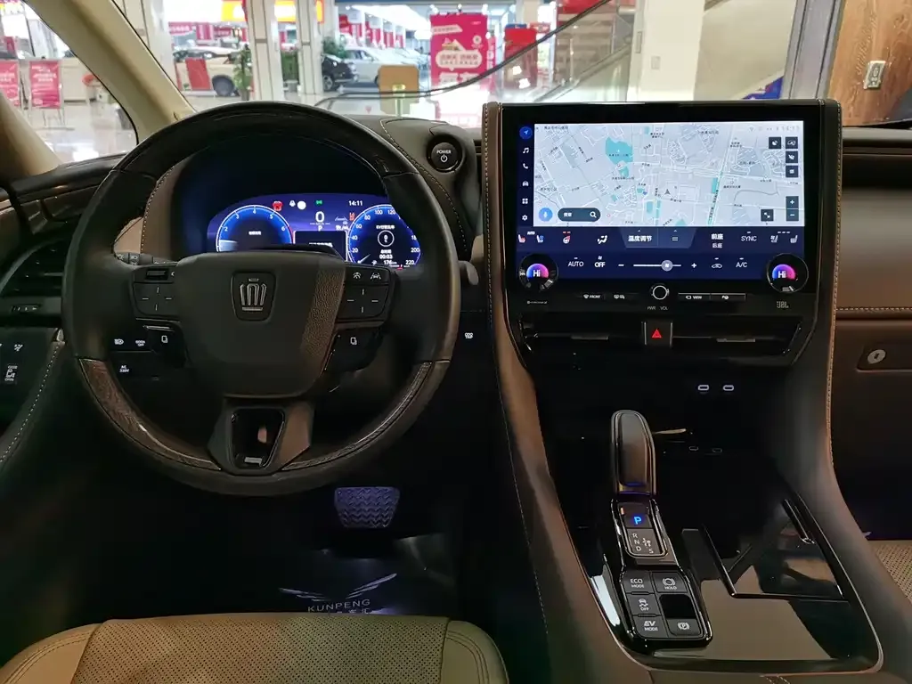 Toyota Vellfire — фото 9