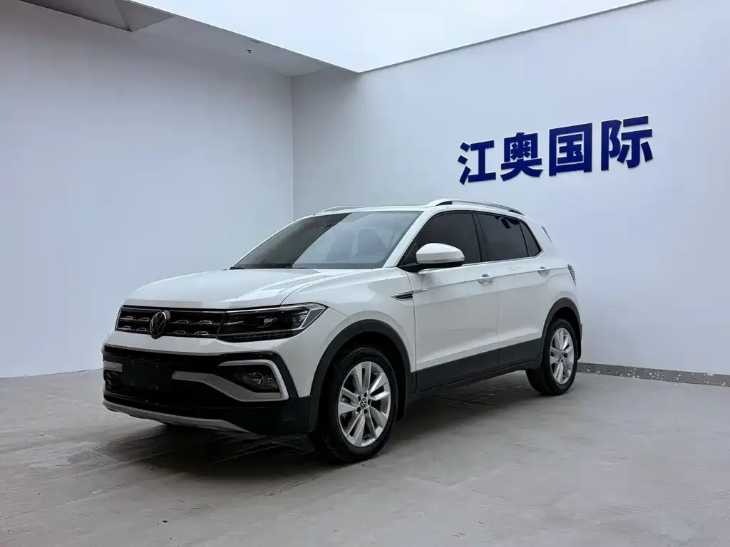 Volkswagen T-Cross — фото 1