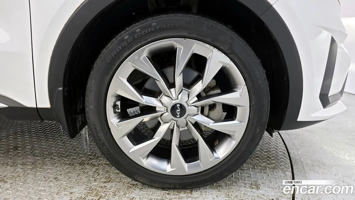 Kia Sorento — фото 8