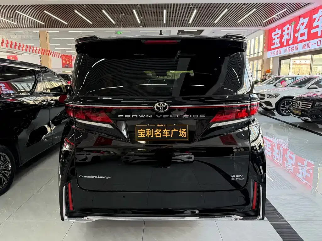 Toyota Vellfire — фото 7