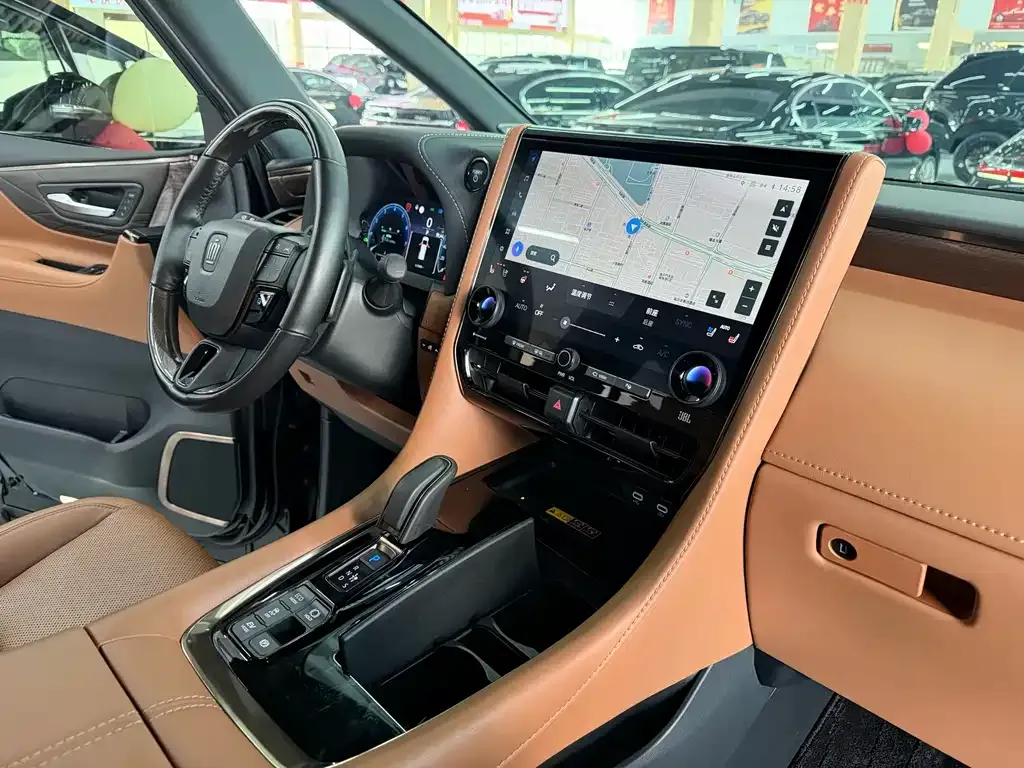 Toyota Vellfire — фото 9