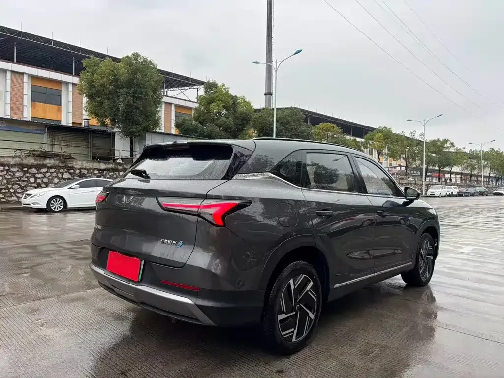 Wuling Xingguang S — фото 3