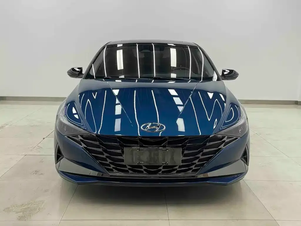 Hyundai Elantra — фото 2