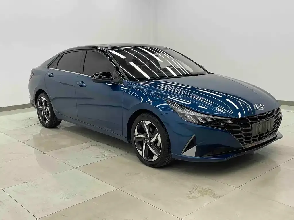 Hyundai Elantra — фото 7
