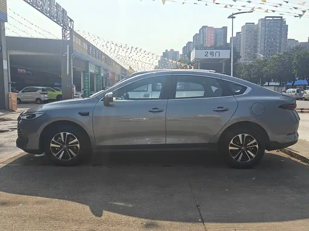 BYD Qin PLUS — фото 7