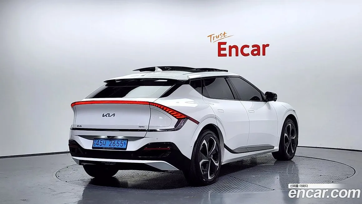 Kia EV6 — фото 7
