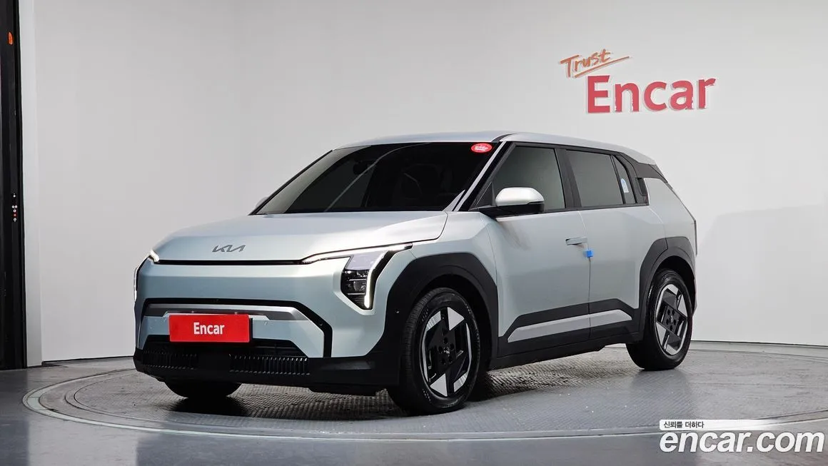 Kia EV3 — фото 1