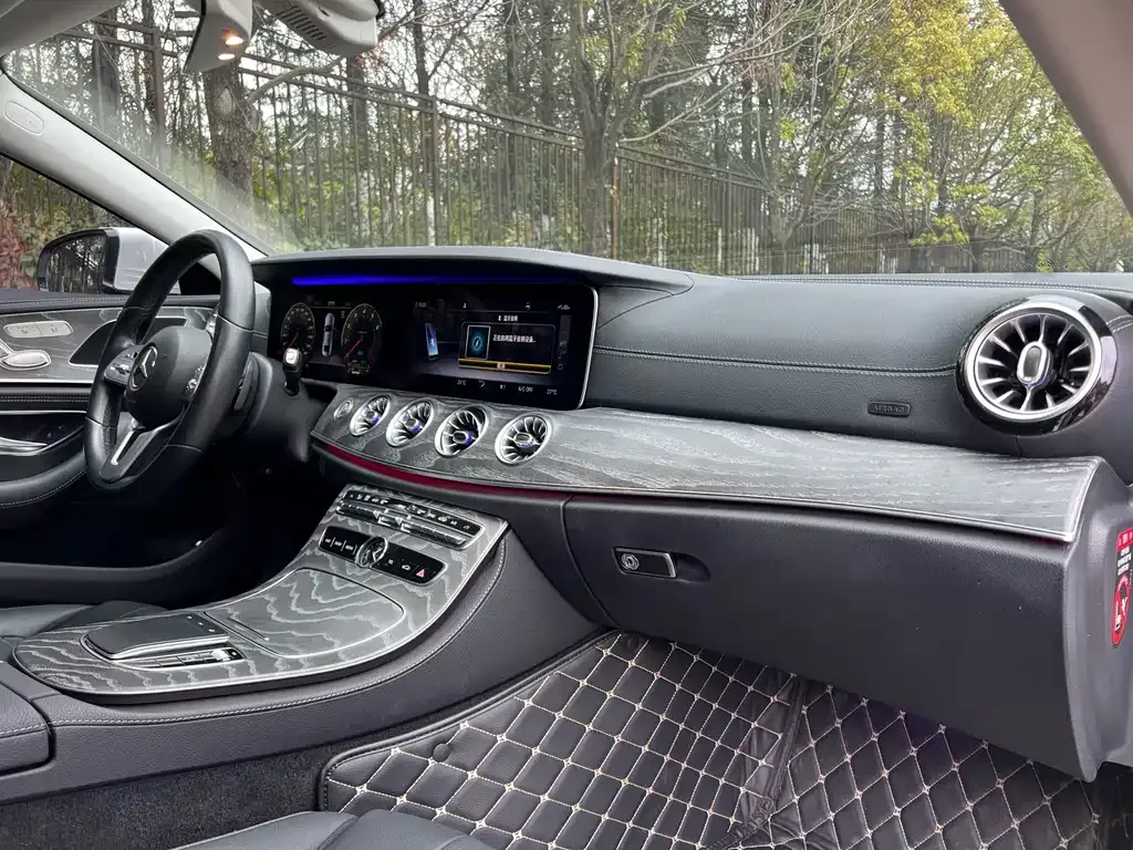 Mercedes-Benz CLS — фото 4